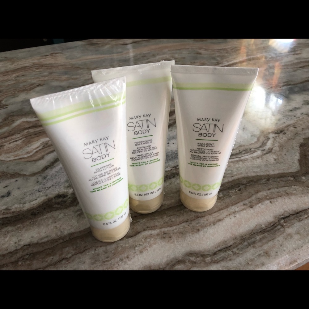 Mary Kay satin body Shea scrub set